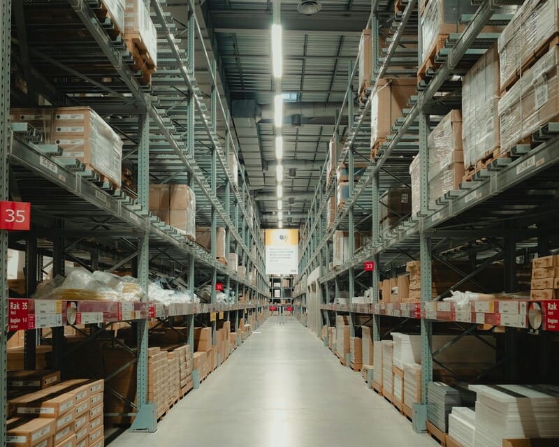 Comment vérifier que le sol supporte la charge d'un rayonnage ?