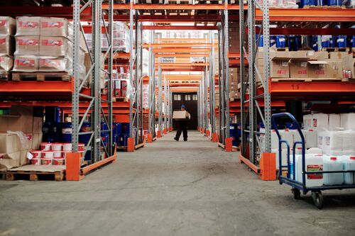 Comment monter une mezzanine industrielle de stockage ?