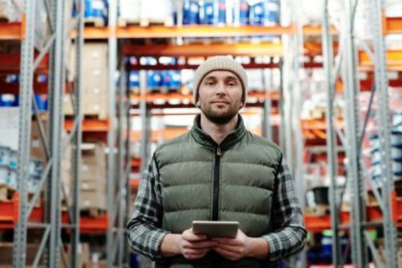 Maintenance et contrôle des racks de stockage : quelles sont vos obligations ?