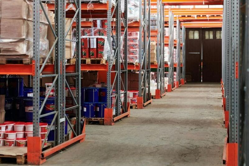 Comment monter un rayonnage léger ?