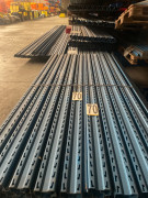 Montant d'échelle Stow